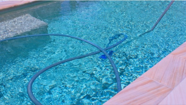 The Problem with Leaving a Pool Vacuum in the Pool Overnight (2023)